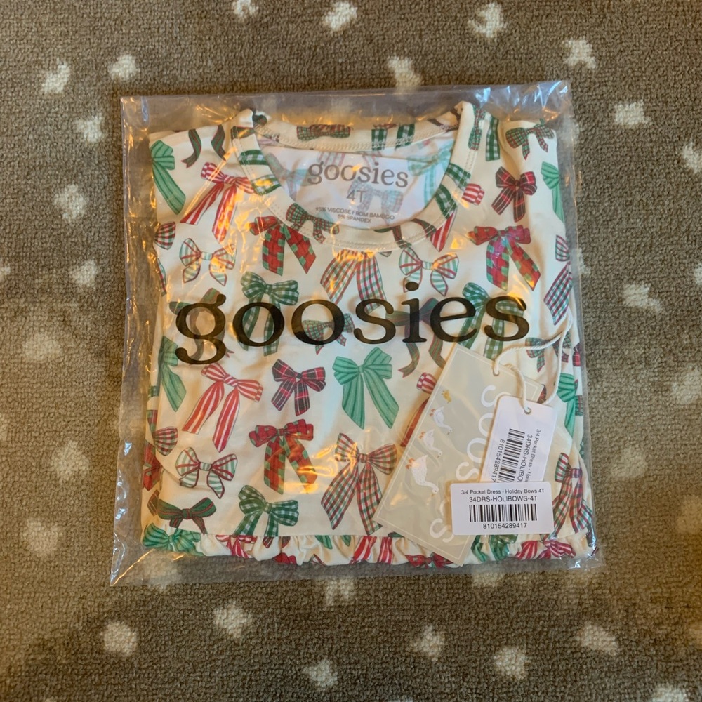 BNWT Goosies 3/4 Sleeve Pocket Dress- Festive Bows Size: 4T